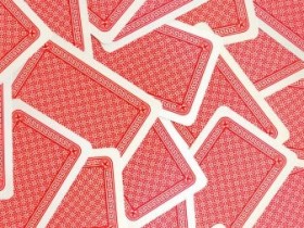 【扑克之星】如何在牛牛游戏中制定长期策略?高手经验谈