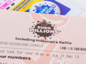 【扑克之星】欧洲百万彩票大奖得主匿名领奖,背后故事曝光