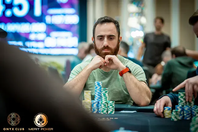 【扑克之星】Onyx豪客赛PLO主赛Day 1b战罢，“国王”周全记分牌位居第二