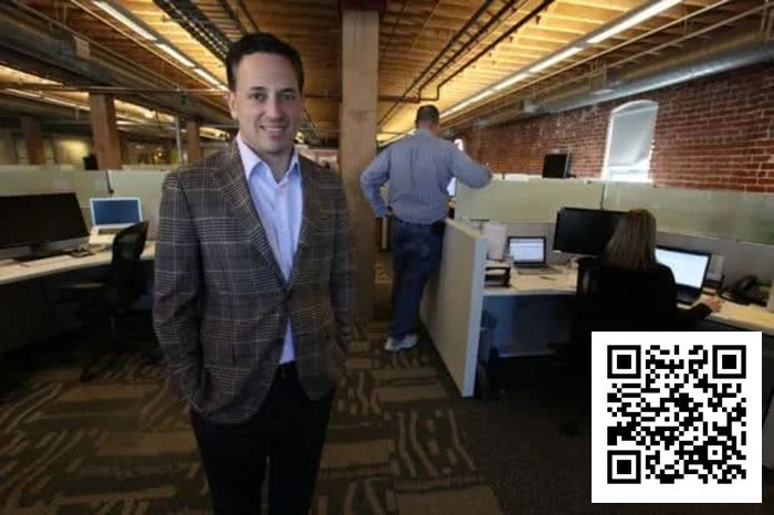 【扑克之星】这些坐拥几十亿身家的“外行”把扑克当成了调味剂