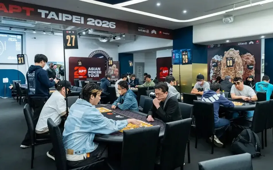【扑克之星】史上首次！国际扑克和中国象棋竟联动比赛，国人xuang888勇夺生肖狂欢赛冠军！