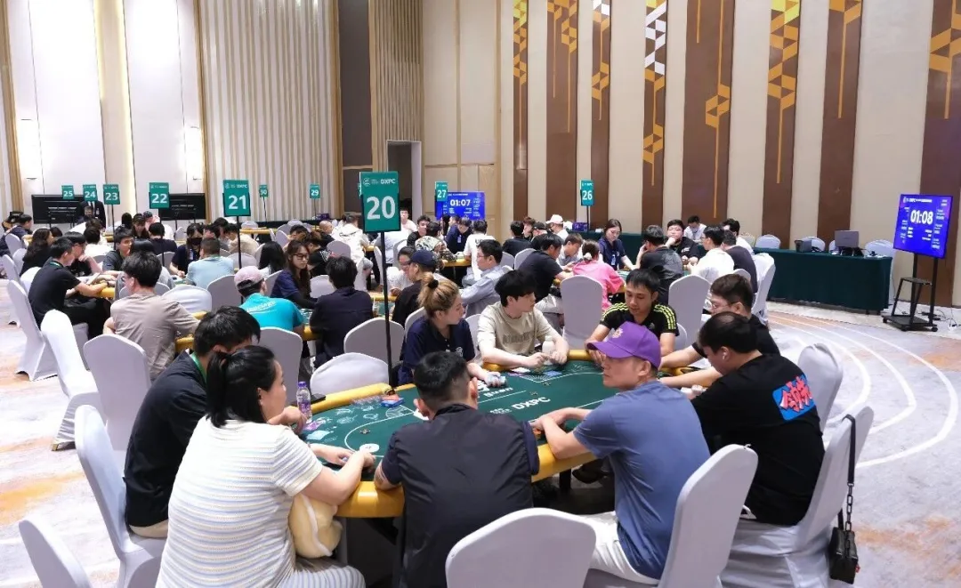 【扑克之星】DXPC丹霞杯 | 常田甜开幕赛逆转登顶,多名巾帼力量展现温柔与强劲!首届亚军女神温祖仪重返赛场