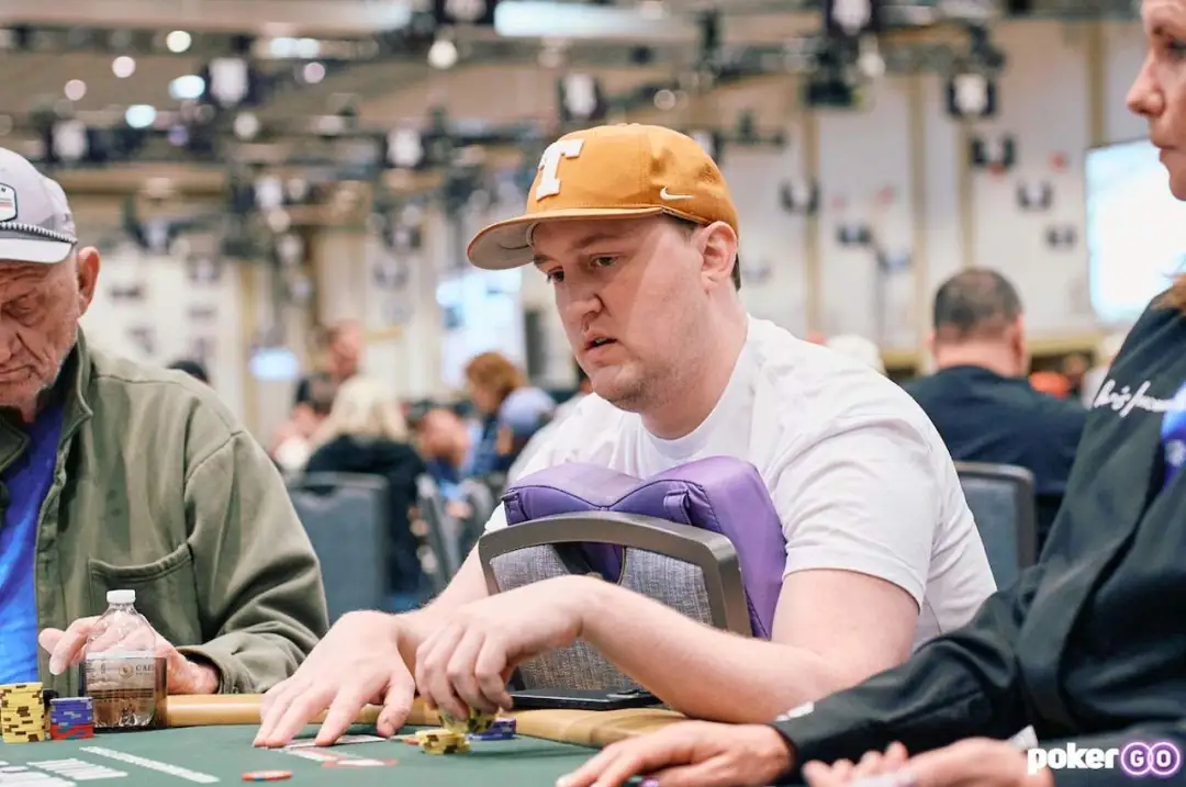 【扑克之星】高额常规桌风云：“Texas Mike”狂泻147万刀，赛后怒喷全场“全是狙击怪”！