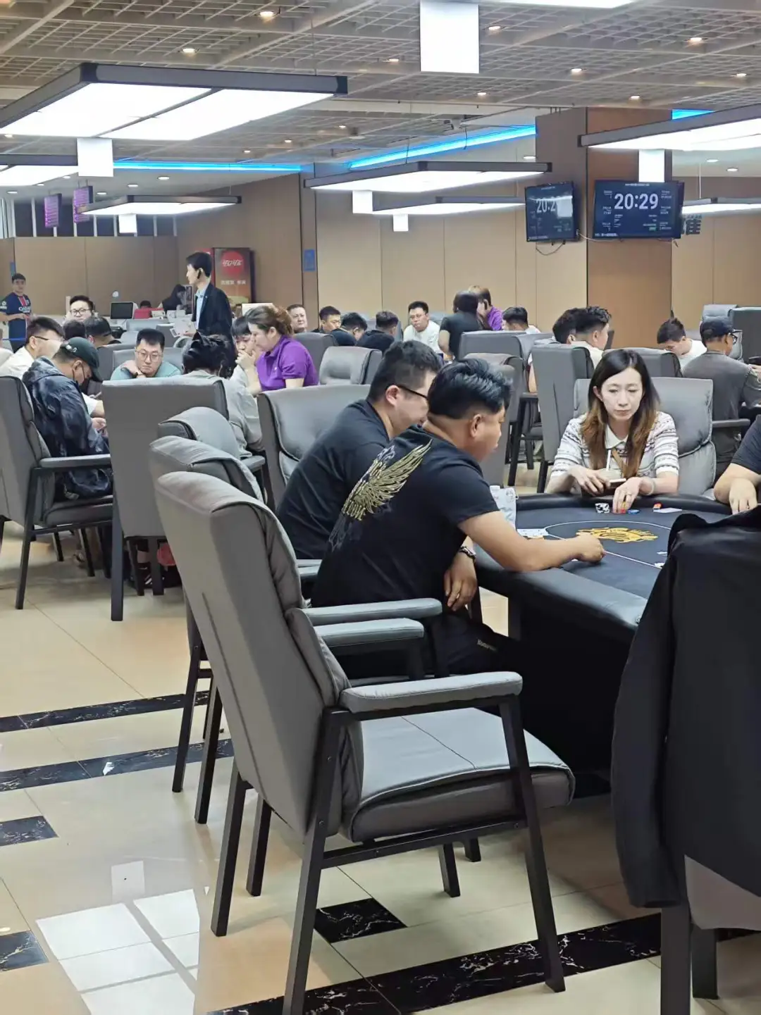 【扑克之星】DBPT城市智力竞技S1赛季 | 战火升级！213人征战主赛B组，王商舜登顶“新东北王”