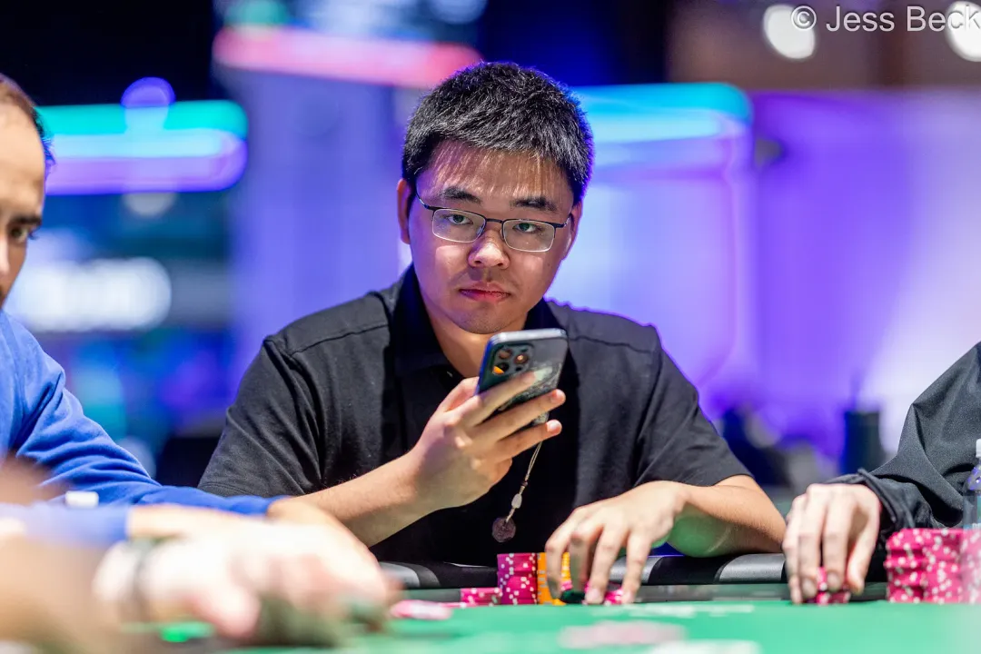 【扑克之星】2026WSOP | 主赛剩62人，唐俊杰记分牌第七，携手Tianle Wang、章聪雅挺进Day7